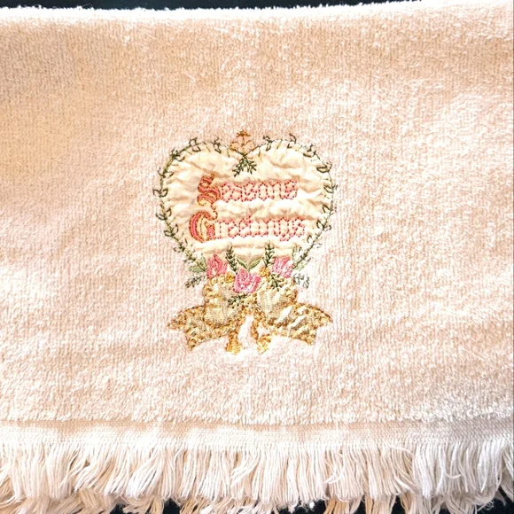 15 Piece Holiday Hand Towel Bundle - Picture 5 of 15